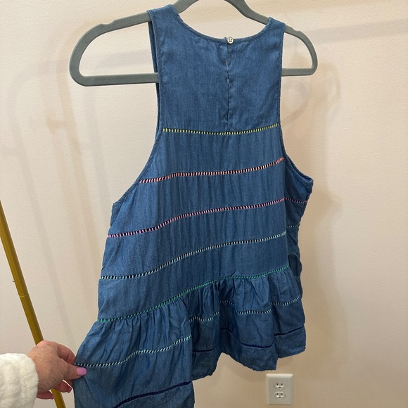 CROWN & IVY SLEEVELESS WOMENS TOP DENIM WITH EMBROIDERED COLOR THREADS XL - Picture 3 of 6